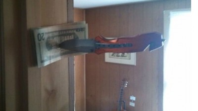 엄마의 용돈 전달법…살고 싶다면 아껴 쓰자