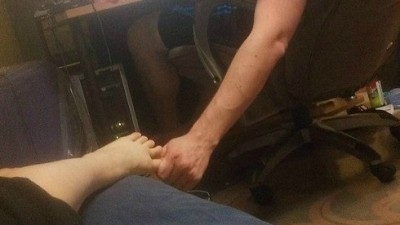 영혼없는 스킨십에 누리꾼 커플 맞아?
