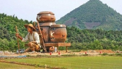 농촌의 흔한 마을회관…“여행 중 꼭 들러야지”