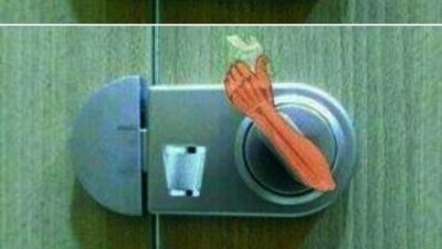 흔한 화장실 캠페인 사람의 마음을 움직이는 문고리 
