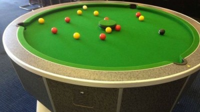 복불복 당구대 “구멍 3개뿐…흥미진진”