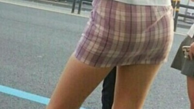버스 먼저타려고 앞에나오지 맙시다